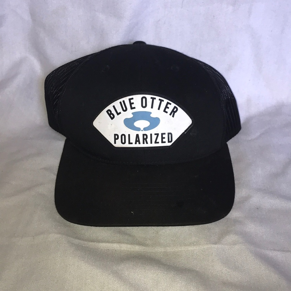 Blue otter polarized SnapBack hat